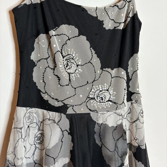 Y2K Vintage BCBG MaxAzria black and white beaded tulle dress - Picture 2 of 6